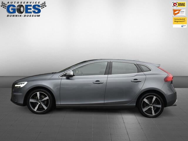 Volvo V40 2.0 T3 R-Design