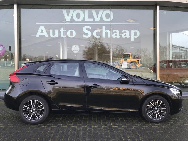 Volvo V40 2.0 D2 Nordic+ Automaat | Rijklaar incl 12 mnd Bovag | Euro6 Trekhaak Adaptieve cruise BLIS Camera LED koplamp