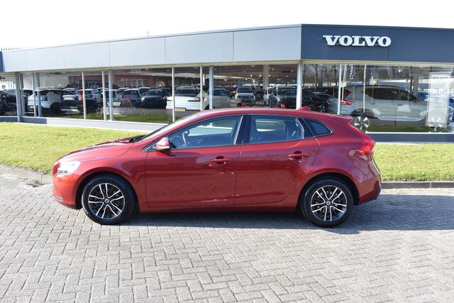 Volvo V40 T3 153PK Nordic+ | Stoelverwarming | Standkachel | Voorruitverwarming | Carkit | LED