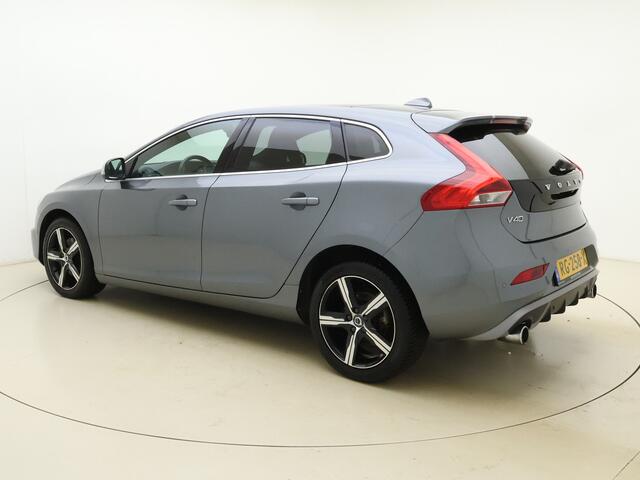 Volvo V40 2.0 T4 190pk Business Sport / Panorama dak / Lederen bekleding / On call / Stoelverwarming / Camera /