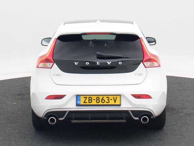 Volvo V40 1.5 T3 Polar+ Sport | Stoelverwarming | Half Leer | Bluetooth | Camera | Cruise Control | Panoramadak | Navigatie | 18 Inch | 139.757 Km !!