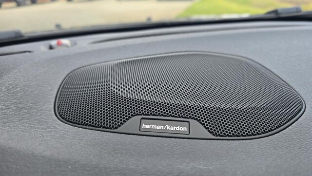 Volvo V40 1.5 T3 Polar+ Sport |R-Design |Pano |NAP|1e eigenaar|Harman Kardon|Memory|Automaat