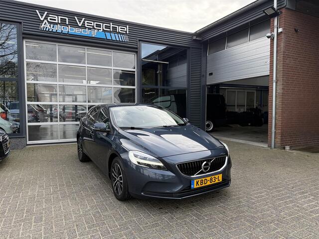 Volvo V40 1.5 T2 Kinetic Cruise Navigatie Xenon Trekhaak Dealeronderhoud