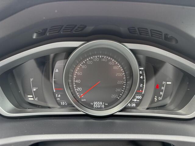 Volvo V40 1.5 T2 Kinetic Cruise Navigatie Xenon Trekhaak Dealeronderhoud