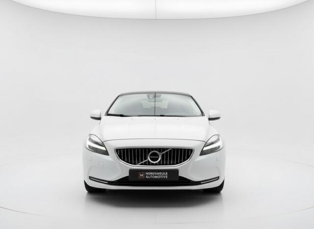 Volvo V40 2.0 D2 NORDIC+. PDC, NAVI. SUNROOF