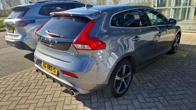 Volvo V40 1.5 T3 POLAR+ SPORT I AUTOMAAT I P-CAMERA I CRUISE CONTROL I UNIEKE KM-STAND