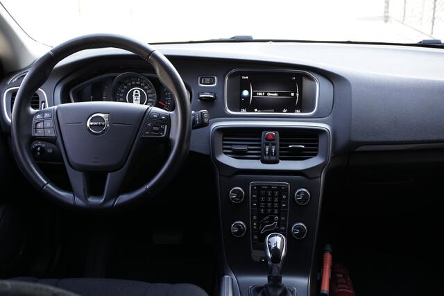 Volvo V40 1.5 T2 R-Design Cr, BT, PDC, Navi