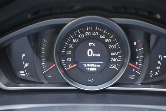 Volvo V40 1.5 T2 R-Design Cr, BT, PDC, Navi