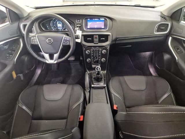 Volvo V40 1.5 T2 Polar+ | Automaat | Navigatie | Stoelverwarming | LED koplampen | Climate control | Volvo On Call | Bluetooth | Cruise control |