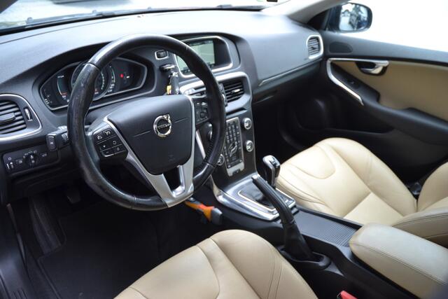 Volvo V40 2.0 T2 Momentum Cruise Control | Stoelverwarming | parkeersensoren
