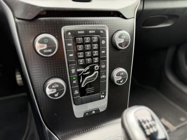 Volvo V40 2.0 T4 Business Sport | Navigatie | Stoelverwarming