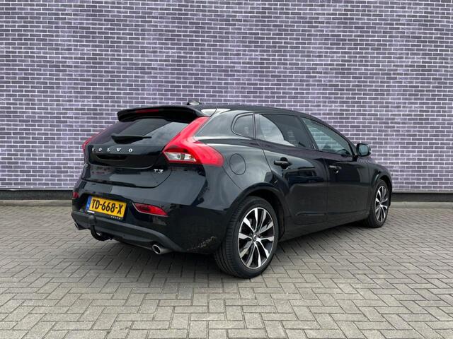Volvo V40 T3 Automaat Dynamic Edition Luxury | Panoramadak | DAB+ radio | Harman Kardon audio | Parkeerverwarming | Parkeercamera | Trekhaak
