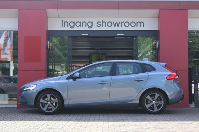 Volvo V40 2.0 T3 153pk Nordic+ | Origineel NL | Trekhaak | Rijklaar |
