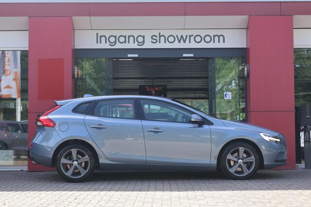 Volvo V40 2.0 T3 153pk Nordic+ | Origineel NL | Trekhaak | Rijklaar |