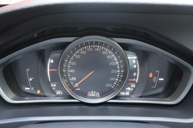 Volvo V40 2.0 T3 153pk Nordic+ | Origineel NL | Trekhaak | Rijklaar |