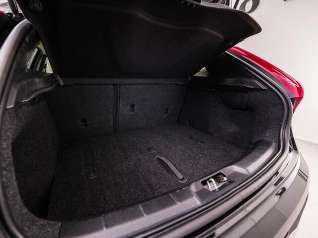 Volvo V40 Cross Country T3 Summum