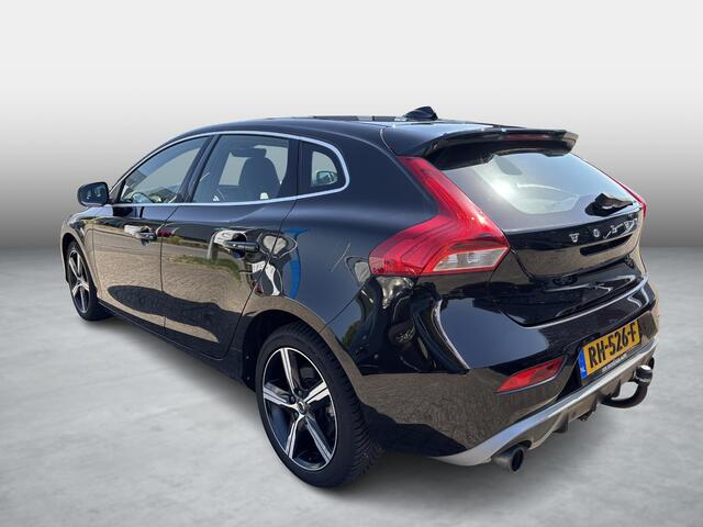 Volvo V40 2.0 T4 190PK Business Sport , Trekhaak, Half Leder, Navi, Clima, Cruise, LMV 17 Inch, All Season, PDC, Bluetooth, Stoelverwarming