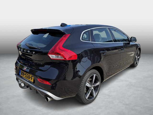 Volvo V40 2.0 T4 190PK Business Sport , Trekhaak, Half Leder, Navi, Clima, Cruise, LMV 17 Inch, All Season, PDC, Bluetooth, Stoelverwarming