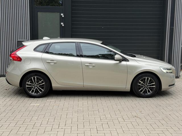 Volvo V40 2.0 D2 Momentum