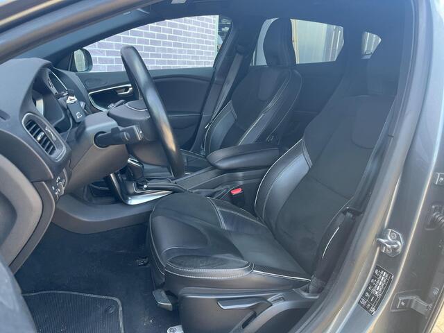 Volvo V40 1.5 T3 Polar+ Sport | Harman & Kardon | Panorama dak | Stoelverwarming | Keyless entry | Dealer onderhouden |