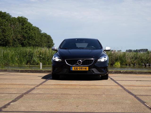 Volvo V40 1.5 T3 Polar+ Sport R-Design LED Pano 18"