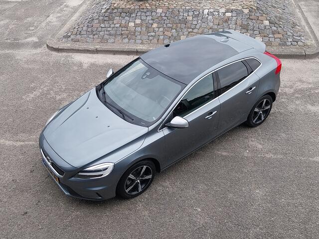 Volvo V40 1.5 T3 AUTOMAAT Polar+ Sport 1e EIGENAAR PANO DAK CAMERA HARMAN KARDON PARK ASSIST LED NAVI