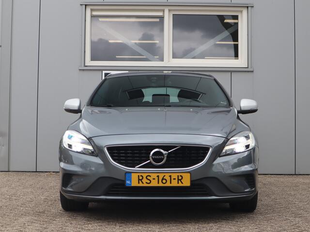Volvo V40 2.0 T4 Business Sport R-Design / Stoel verwarming / Cruise / D-Riem reeds vervangen