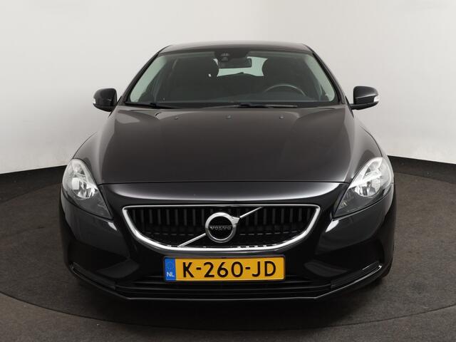 Volvo V40 2.0 T2 Momentum | 17 inch o Cruise o Parkeersensoren