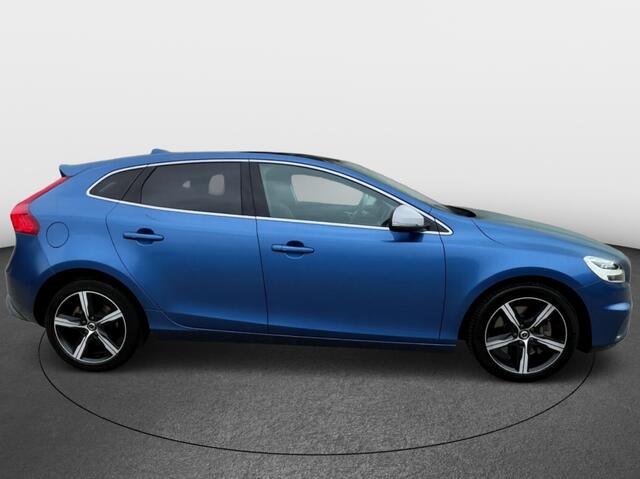 Volvo V40 1.5 T3 Polar+ Sport Aut | Panoramadak | Lederen bekleding | Trek