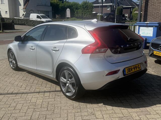 Volvo V40 2.0 T2 Momentum