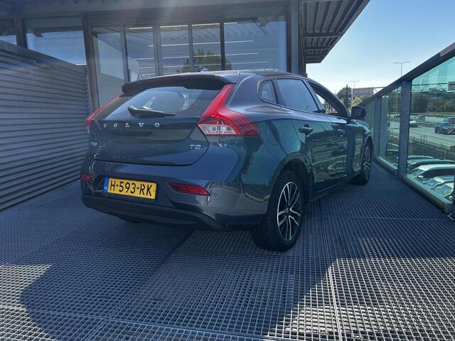 Volvo V40 1.5 T2 Polar+ Automaat, Verwarmde stoelen voor, Climate control, Cruise control, Full led, Navigatie, Bluetooth, HDD 1e eigenaar.