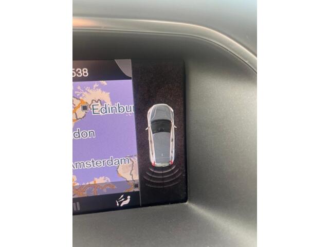 Volvo V40 2.0 T2 Momentum 122 PK 2018 12.911 km LED Koplamen Navigatie Dealer Onderhouden