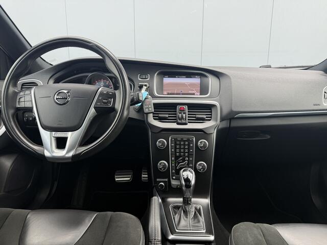Volvo V40 1.5 T3 Polar+ Sport Automaat R-Design/Pano/Navigatie.