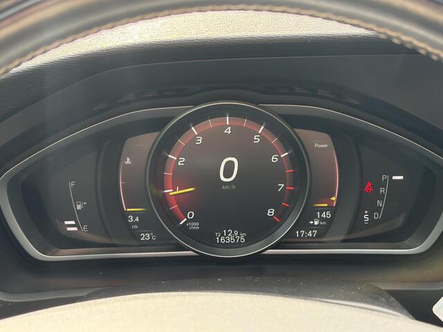 Volvo V40 2.0 T4 Business Sport / Binnenkort-Beschikbaar! / Foto's Volgen! / ENZ.