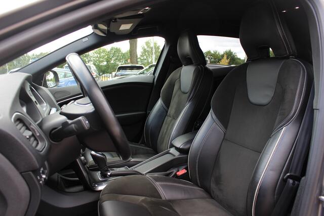 Volvo V40 2.0 D2 Inscription R-Design / Camera / Leder&Alcantara / Keyless / 17'' / Dodehoek / Getint glas / Stoelverwarming / Cruise Control