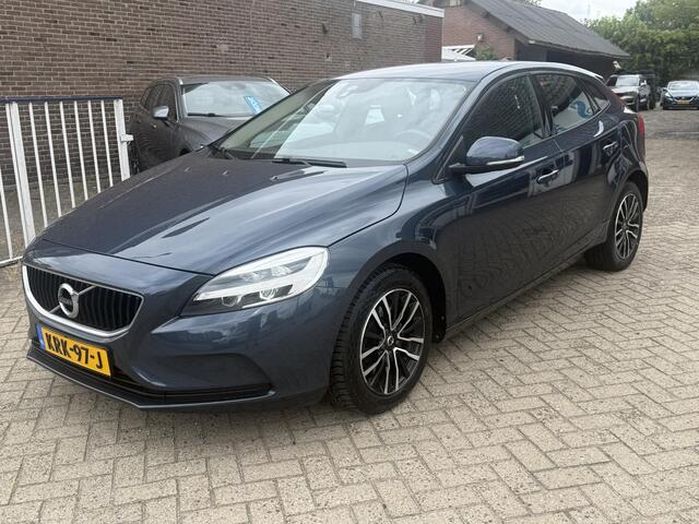 Volvo V40 2.0 T2 Momentum