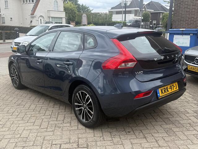 Volvo V40 2.0 T2 Momentum