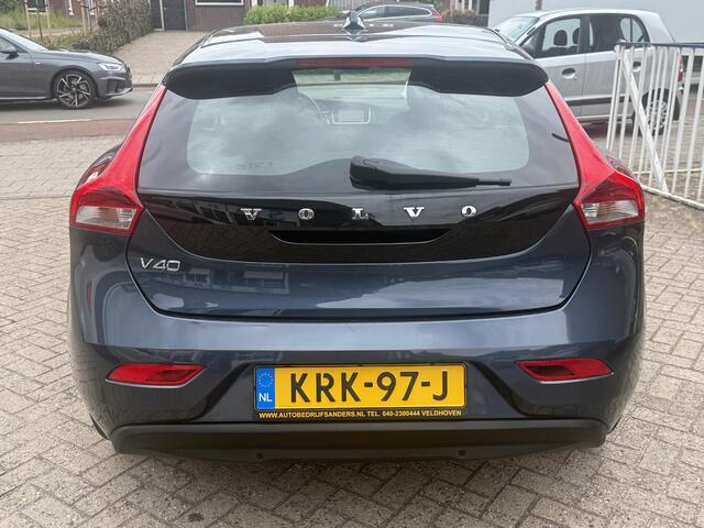 Volvo V40 2.0 T2 Momentum