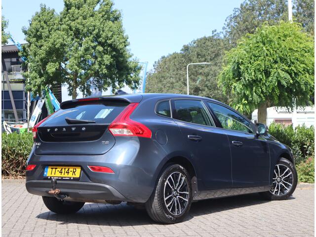 Volvo V40 2.0 T2 Momentum Navi /Stoelverw / Trekhaak / Climate / Handgesch Goed onderhouden