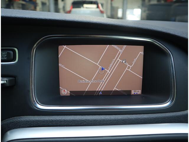 Volvo V40 2.0 T2 Momentum Navi /Stoelverw / Trekhaak / Climate / Handgesch Goed onderhouden