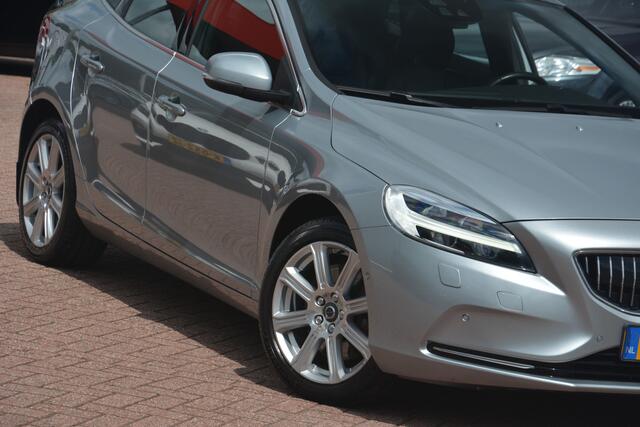 Volvo V40 2.0 D3 Inscription | Naviagtie | Panoramadak | Stand-kachel | Full LED | Leer | NL auto !! |