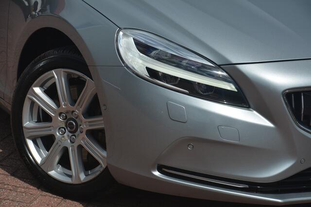 Volvo V40 2.0 D3 Inscription | Naviagtie | Panoramadak | Stand-kachel | Full LED | Leer | NL auto !! |