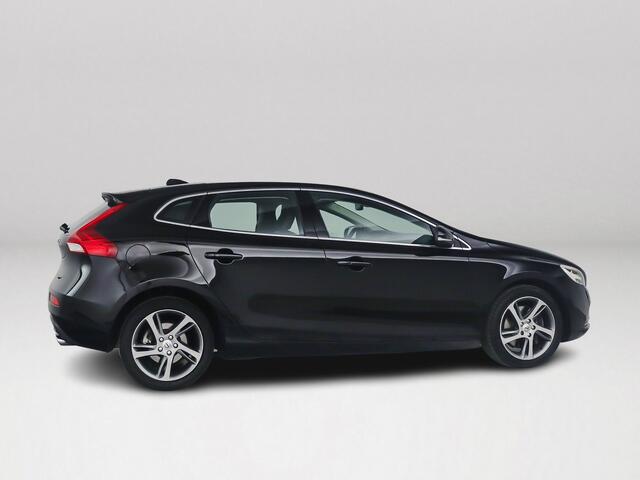 Volvo V40 2.0 T5 Nordic+ | Panoramadak | Parkeercamera | Stoelverwarming | Standkachel