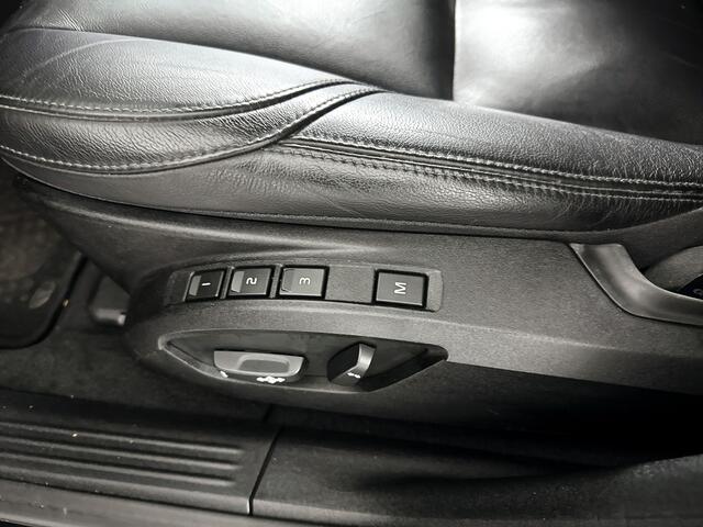 Volvo V40 2.0 T5 Nordic+ | Panoramadak | Parkeercamera | Stoelverwarming | Standkachel