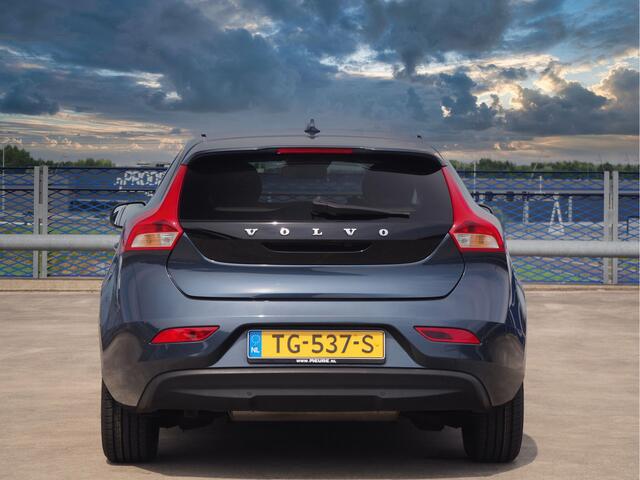 Volvo V40 1.5 T2 Edition+ - HARMAN KARDON - PANORAMA