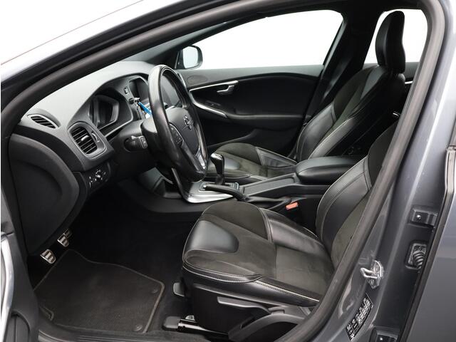 Volvo V40 2.0 T4 190PK Business Sport / Trekhaak / 17" / Nubuck-Leder / Stoelverwarming / LED / Cruise Control /