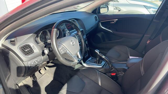 Volvo V40 2.0 T2 Nordic+ FULL LED / STANDKACHEL / STOELVERW / NAVI / CLIMA / PDC / BLUETOOTH / CRUISE / NL-AUTO