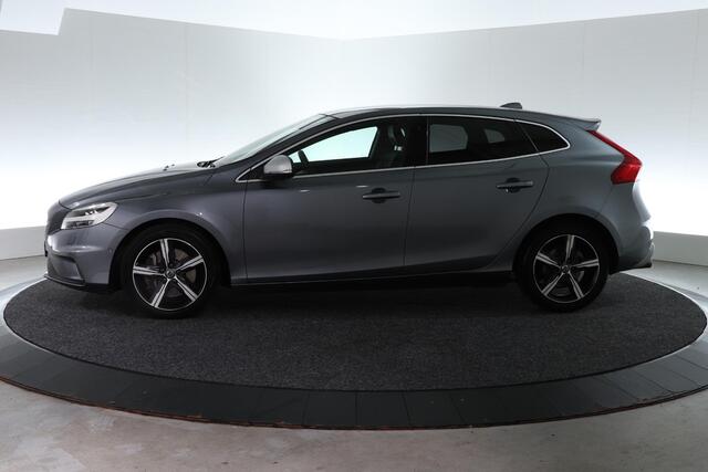Volvo V40 1.5 T3 Polar+ Sport R-Design | TREKHAAK | PANO-DAK |