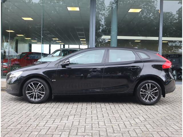 Volvo V40 2.0 D2 Nordic+ Navi / Elekramen / Cruise / Lm-velgen / Stoelverw / Keurig onderhouden / Voldoende Apk /
