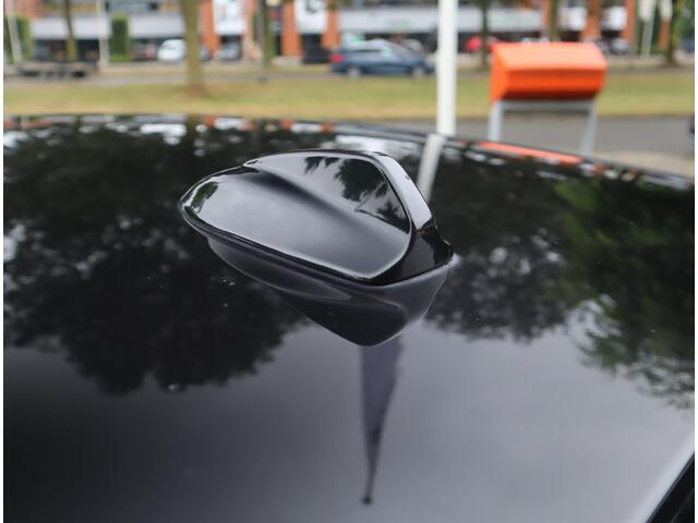 Volvo V40 2.0 D2 Nordic+ Navi / Elekramen / Cruise / Lm-velgen / Stoelverw / Keurig onderhouden / Voldoende Apk /